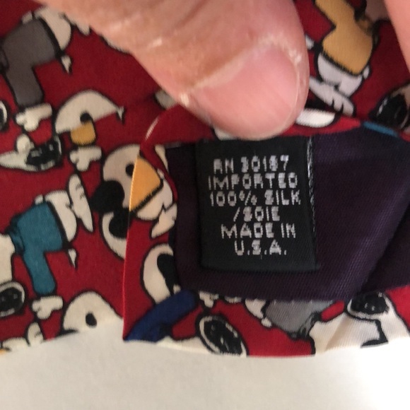 Peanuts Snoopy “Totally Cool” Joe Cool 100% Silk Tie  Made in USA - Picture 3 of 4